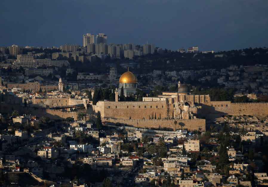 Right-wing coalition passes law allowing Jerusalem to be divided