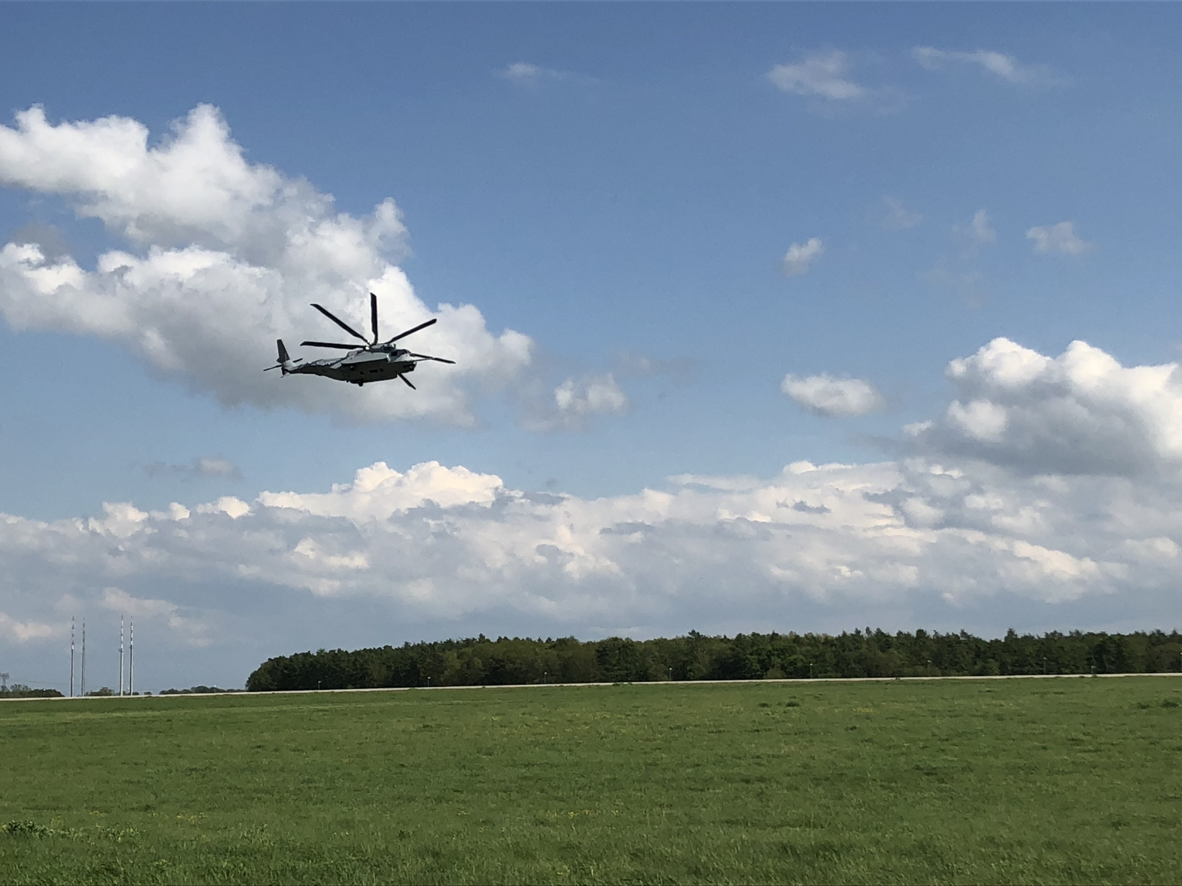 The CH-53K on it's maiden flight in the skies of Berlin (ANNA AHRONHEIM)