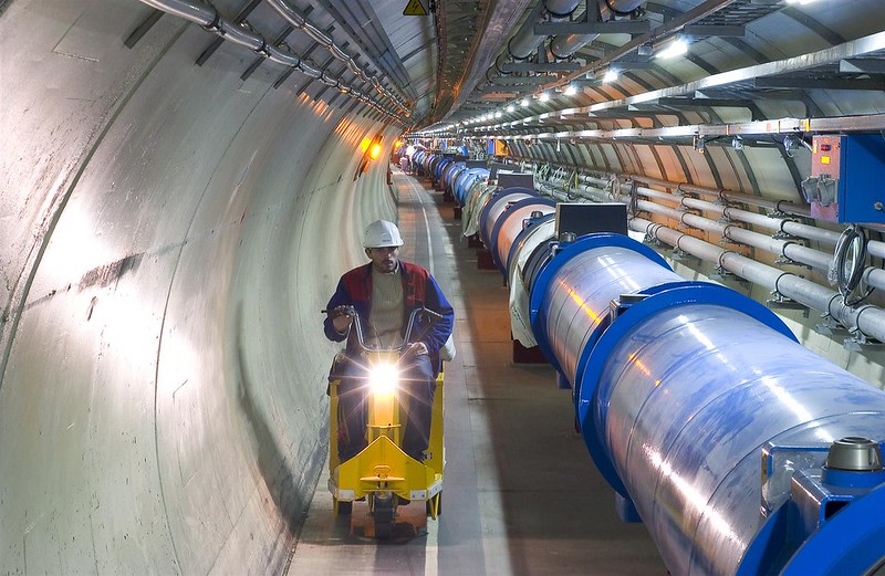   CERN / LHC tunnel (Credit: 2005 CERN, photo: Maximilien Brice via Flickr)