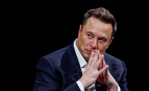  Elon Musk, Chief Executive Officer of SpaceX and Tesla and owner of Twitter, gestures as he attends the Viva Technology conference dedicated to innovation and startups at the Porte de Versailles exhibition centre in Paris, France, June 16, 2023