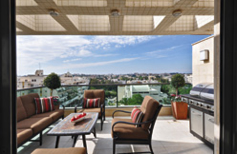 real estate view balcony 248 (photo credit:  Uriel Messa)