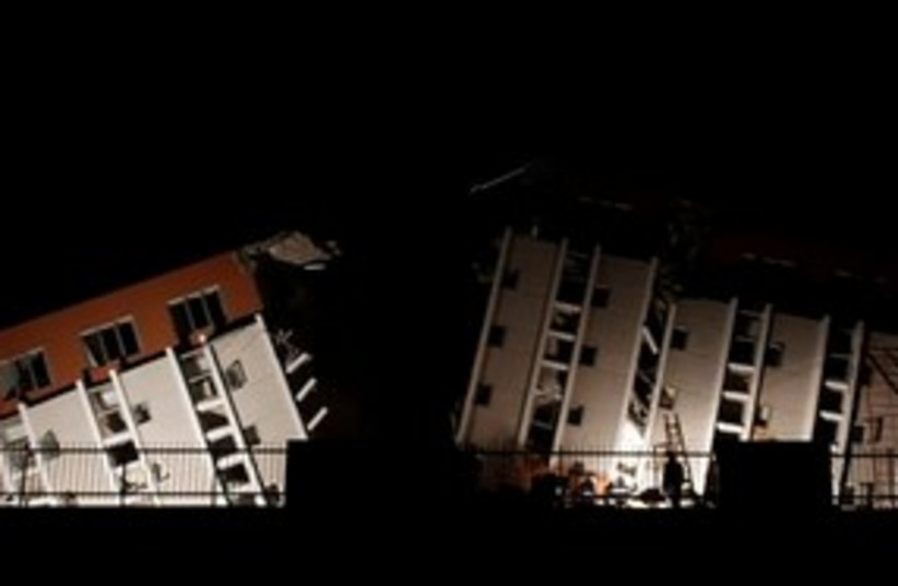 Chile earthquake cool night buildings falling over 311 ap (photo credit: ASSOCIATED PRESS)