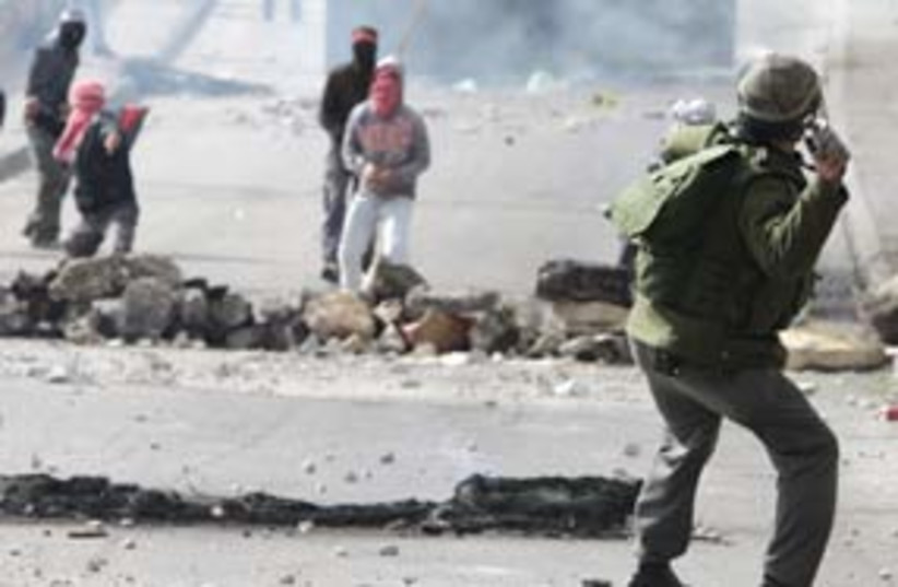 east jerusalem riot arab 311 (photo credit: Ariel Jerozolimski)