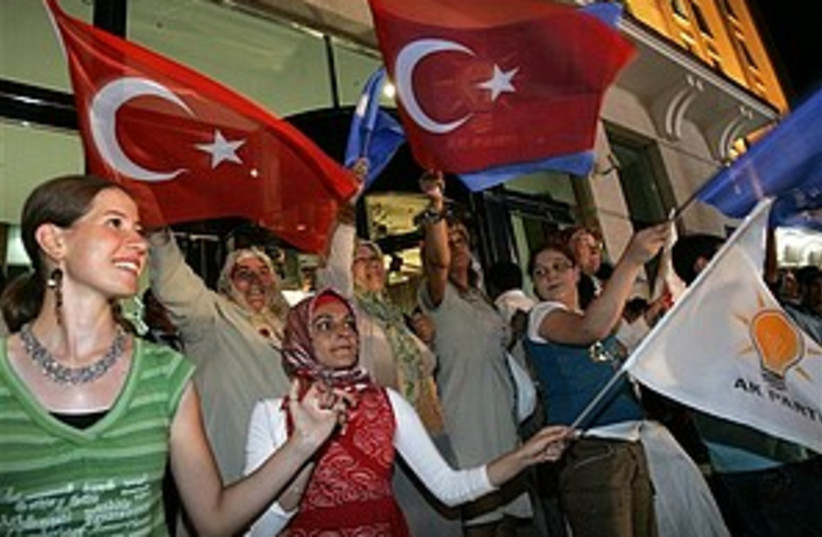 turkey election 298.88 (photo credit: AP)