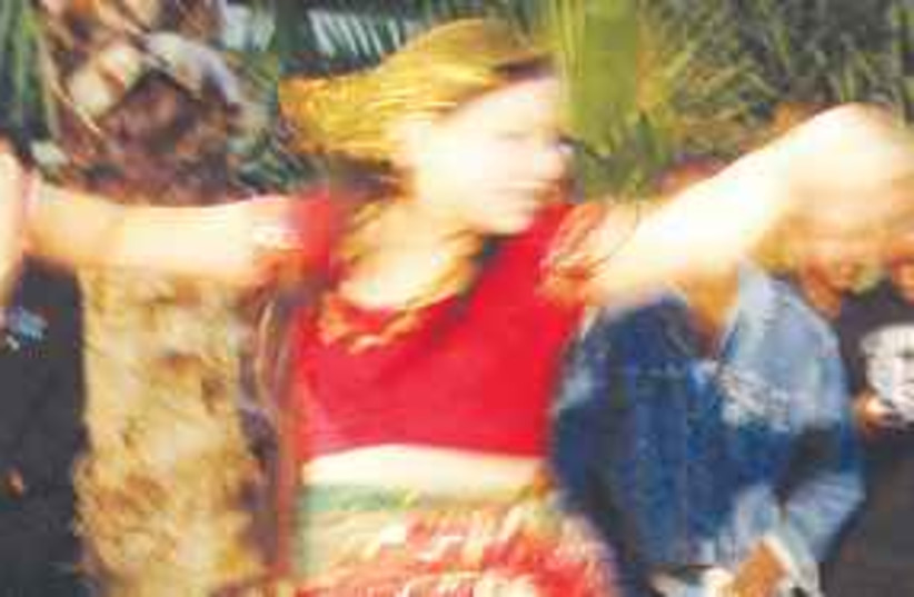 Nepali dance 311 (photo credit: Mya Guarnieri)