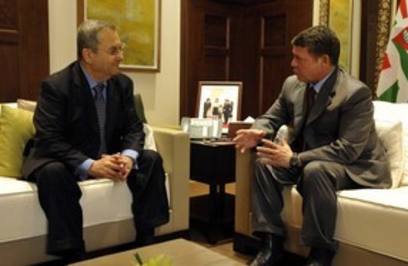 Barak and Abdullah meet (photo credit: Ariel Harmoni, Defense Ministry)
