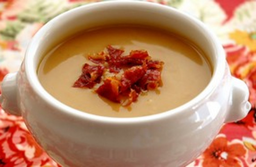  Boozy chestnut and squash soup 311 (photo credit: Miriam Garcia)