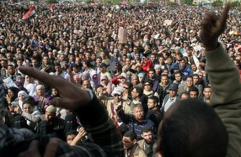 Egyptian Masses 311 (photo credit: Associated Press)