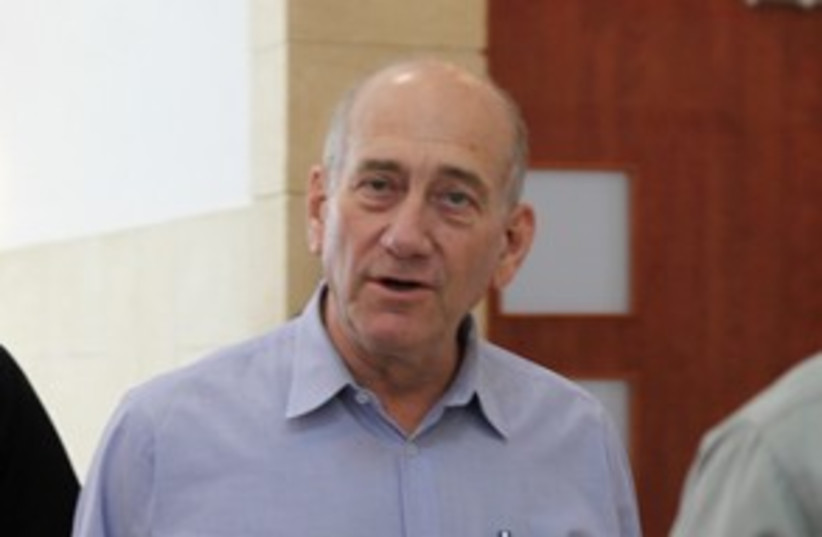 Olmert arriving at trial 311 (photo credit: Marc Israel Sellem)