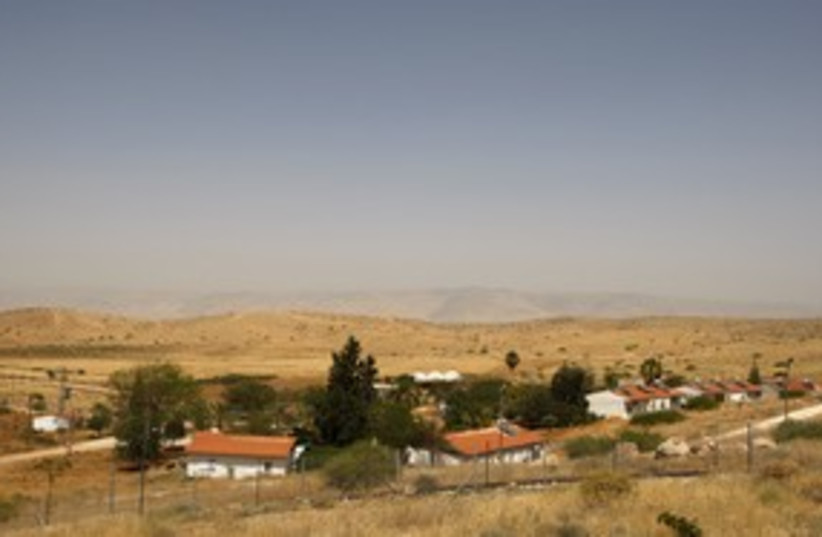 Jordan valley settlement 311 (photo credit: REUTERS)