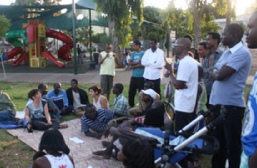 African migrants meet housing protesters_311 (photo credit: Ben Hartman)