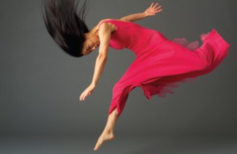 Dancer 311  (photo credit: Miki Orihara photograph@ John Deane)