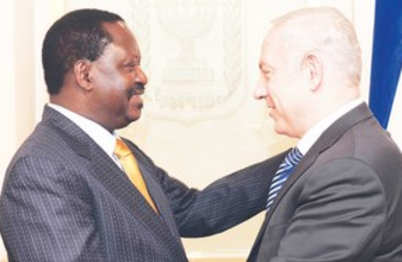 Netanyahu and Odinga_311 (photo credit: Avi Ohayon/GPO)