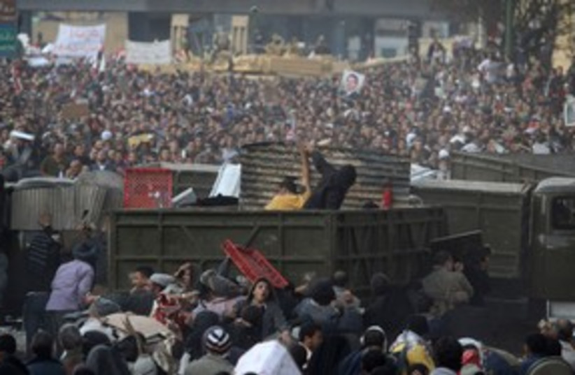 Clashes in Tahrir Square, Feb 2011 311 (R) (photo credit: REUTERS/Suhaib Salem )