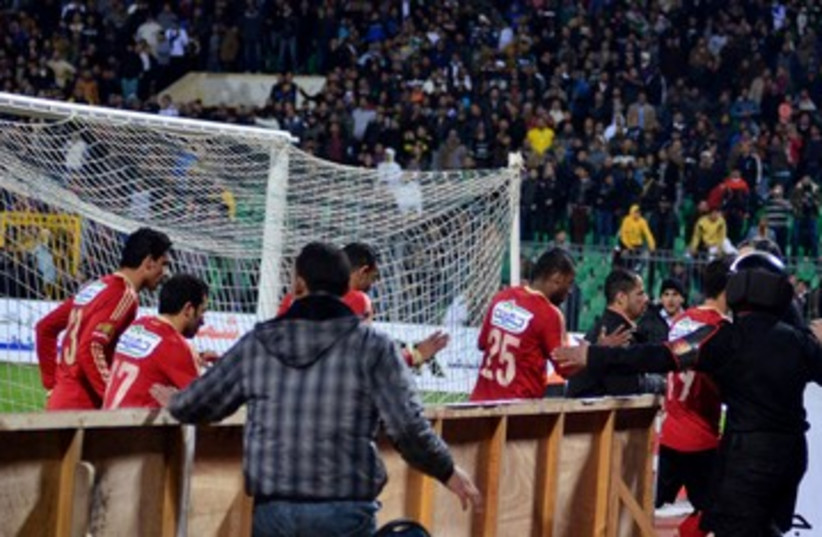 Egypt Soccer Violence 390 (photo credit: REUTERS)