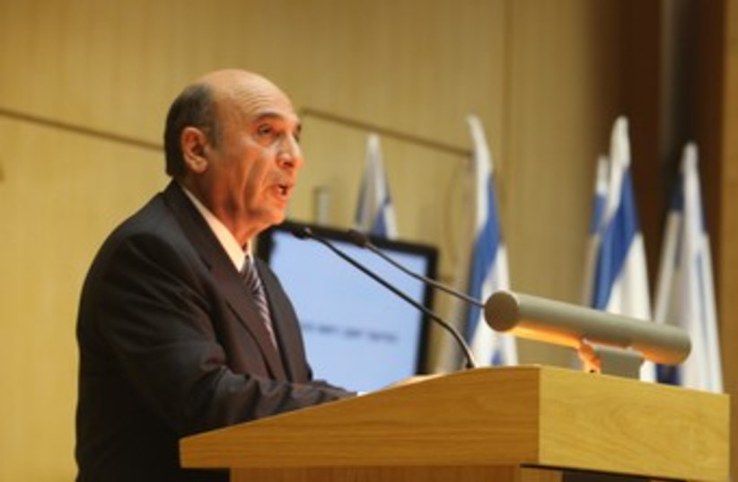 Mofaz speaks at Knesset 370 (photo credit: Knesset Spokesman)