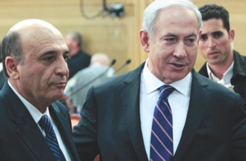 Binyamin Netanyahu and Shaul Mofaz 370 (photo credit: REUTERS)