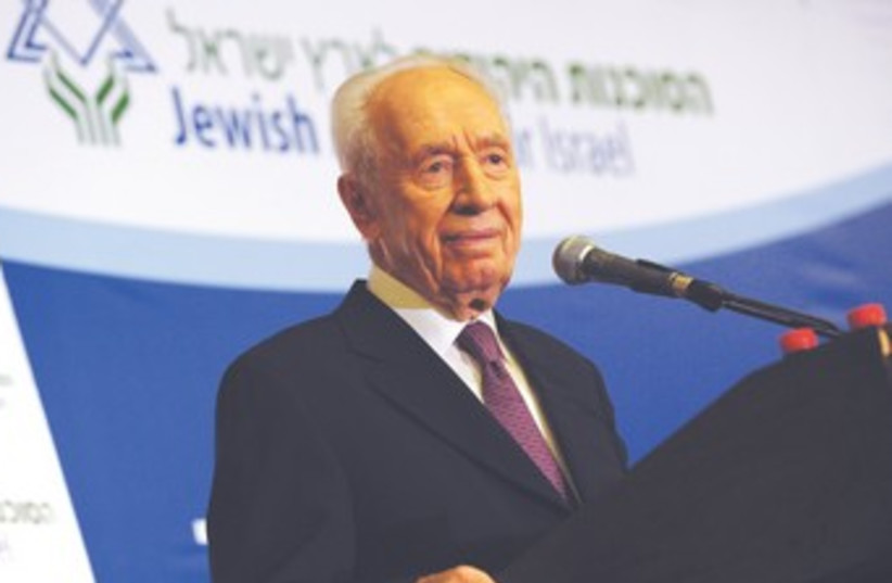 Shimon Peres 370 (photo credit: Kobi Gideon/GPO)