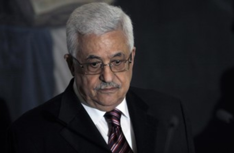 Palestinian Authority President Mahmoud Abbas 370 (R) (photo credit: Luis Galdamez / Reuters)