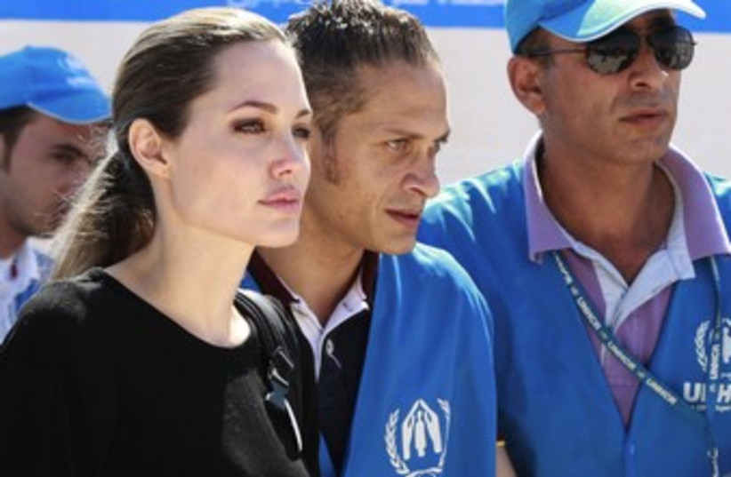 Angelina Jolie in Jordan 370 (photo credit: reuters)
