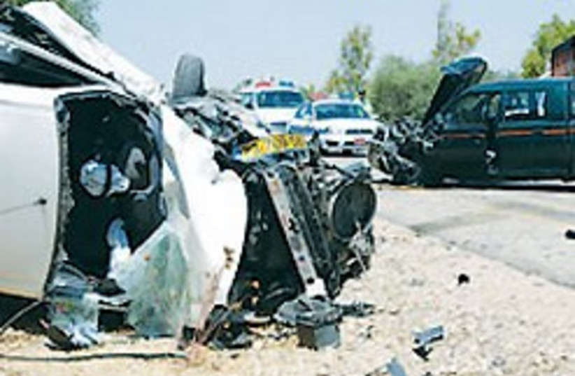 car accident 88 224 aj (photo credit: Ariel Jerozolimski [file])