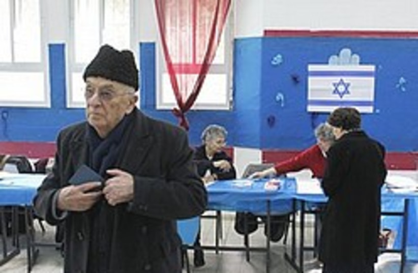 elderly voting 248.88  (photo credit: AP)
