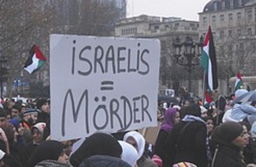 anti-Israel Germany 248 88 (photo credit: Sacha Stawski/Honestly Concerned )
