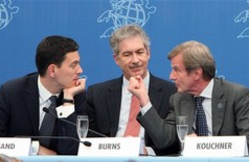 Kouchner Burns Miliband g-8 248.88 (photo credit: AP)