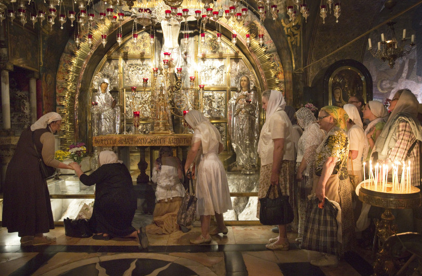 Eastern Orthodox pilgrims in Jerusalem (photo credit: FINBARR O'REILLY / REUTERS)
