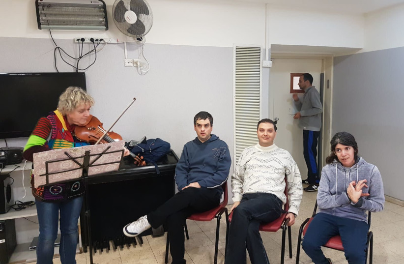 ALUT friends attend a concert with violinist Ruth Fazal at the "Lea Rabin" Home for Life in Holon last week. (photo credit: COURTESY OF ALUT)