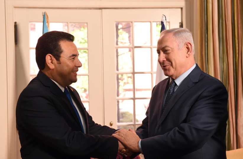 Guatemala president Jimmy Morales meeting Prime Minister Benjamin Netanyahu  (photo credit: HAIM ZACH/GPO)