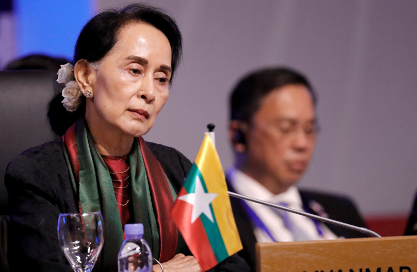 Myanmar's leader Aung San Suu Kyi (photo credit: DONDI TAWATAO/ REUTERS)