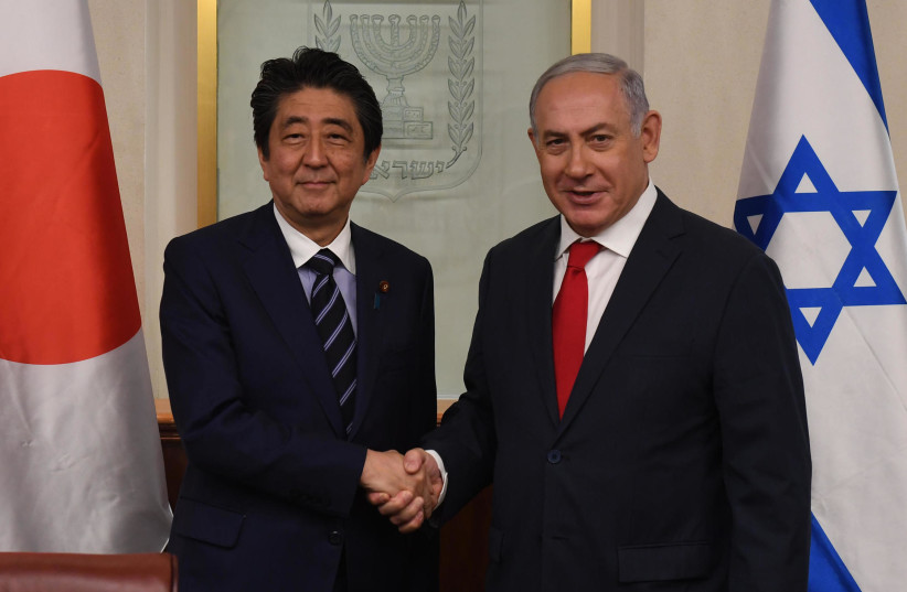 Prime Minister Benjamin Netanyahu meets Japanese Prime Minister Shinzo Abe, May 2, 2018 (photo credit: GPO PHOTO DEPARTMENT)