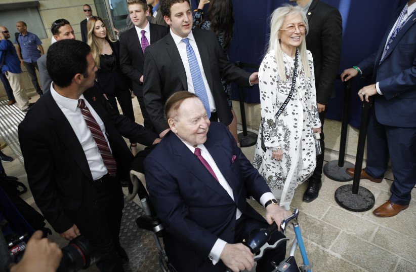 Sheldon and Miriam Adelson at the inauguration of the US embassy in Jerusalem, May 14, 2018 (photo credit: MENAHEM KAHANA / AFP)