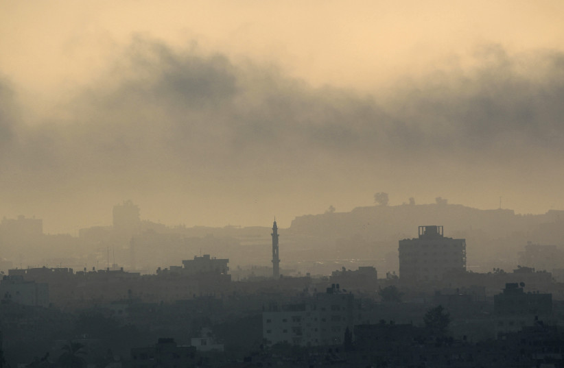 Smoke rises during an Israeli offensive in Gaza August 26, 2014. (photo credit: REUTERS)