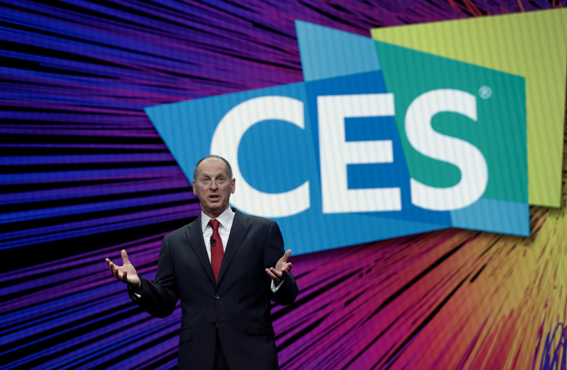 Gary Shapiro, president and CEO of the Consumer Technology Association, speaks during a keynote address at the 2019 Consumer Electronics Show (CES) in Las Vegas, Nevada, U.S. January 8, 2019 (photo credit: REUTERS/STEVE MARCUS)