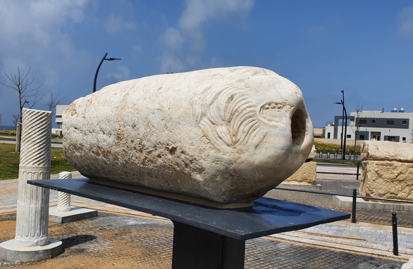Outdoor exhibition "Ashkelon - The city and the sea" (photo credit: VLAD LIPSCHITZ/ISRAEL ANTIQUITIES AUTHORITY)