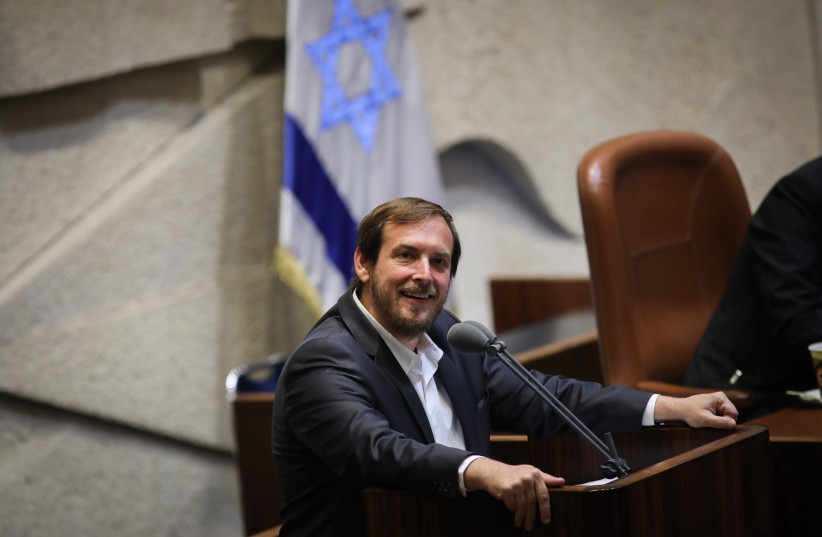 Blue and White parliament member Asaf Zamir speaks during a discussion on a bill to dissolve the parliament, at the Knesset, in Jerusalem on May 29, 2019. (photo credit: HADAS PARUSH/FLASH90)