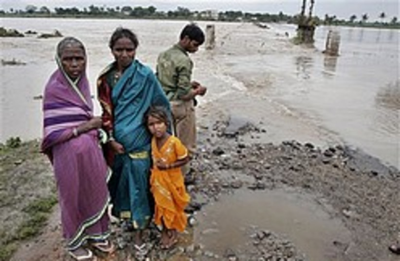 india flood 248.88 (photo credit: )