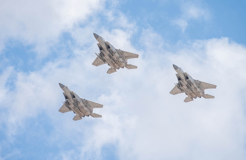  The Israeli Air Force Independence Day flyover. (photo credit: IDF SPOKESPERSON'S UNIT)
