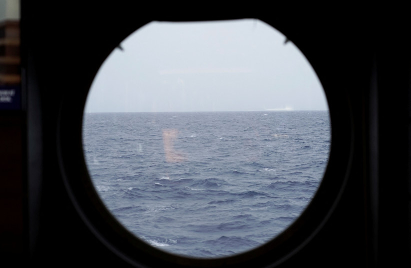  A view of Red Sea is seen through a window of a cruise ship during a leasure trip to Red Sea, in Jeddah, Saudi Arabia, September 20, 2021. Picture taken September 20, 2021 (photo credit: REUTERS/MOHAMMED BENMANSOUR)