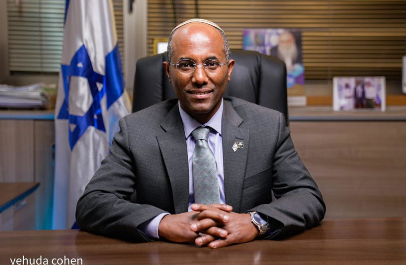  MK Moshe Solomon in his office. (photo credit: Yehuda Cohen)