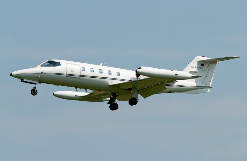  Learjet 35 flying in the sky (photo credit: Wikimedia Commons)
