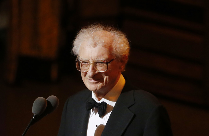 Sheldon Harnick accepts the Special Tony Award for Lifetime Achievement in the Theatre during the American Theatre Wing's 70th annual Tony Awards in New York, US, June 12, 2016.  (photo credit: REUTERS/LUCAS JACKSON)