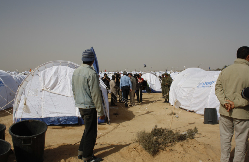  Transit camp for migrants near the Tunisian border with Libya (photo credit: Wikimedia Commons)
