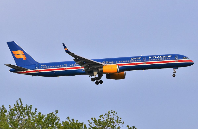 An Icelandair Boeing 757-300, in 100 Years of Independence livery, is approaching JFK Airport (photo credit: VIA WIKIMEDIA COMMONS)