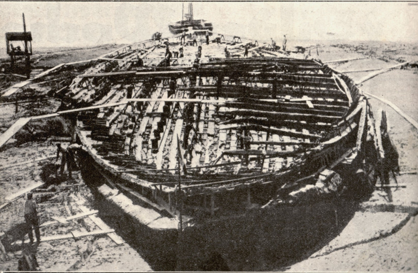  One of the ships found in Lake Nemi. (photo credit: Bilderwoche 1929/Wikimedia Commons)