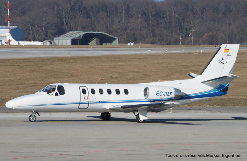  A Cessna C550 on a runway (photo credit: Wikimedia Commons)