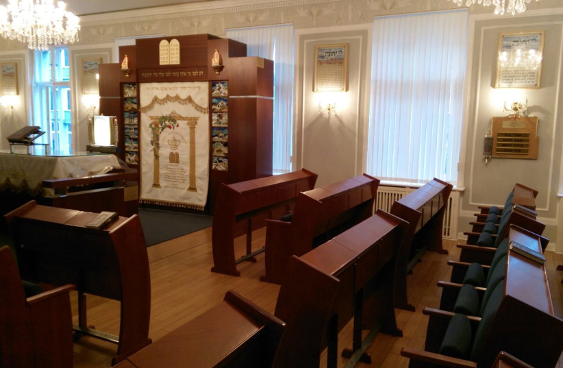  Inner view of Berlin's Tiferet Israel Sephardic Synagogue, as seen in 2016. (photo credit: VIA WIKIMEDIA COMMONS)