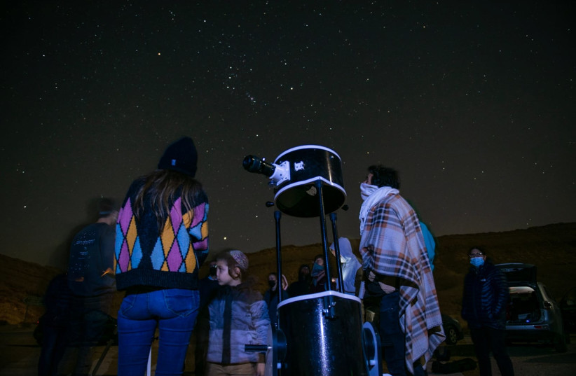  Stargazing in Yeruham. (photo credit: Shirat HaKochavim Observatory)